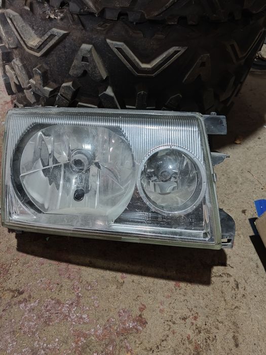 Фари Нісан терано 2