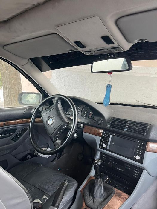 Bmw 520i bom a nivel de mecânica