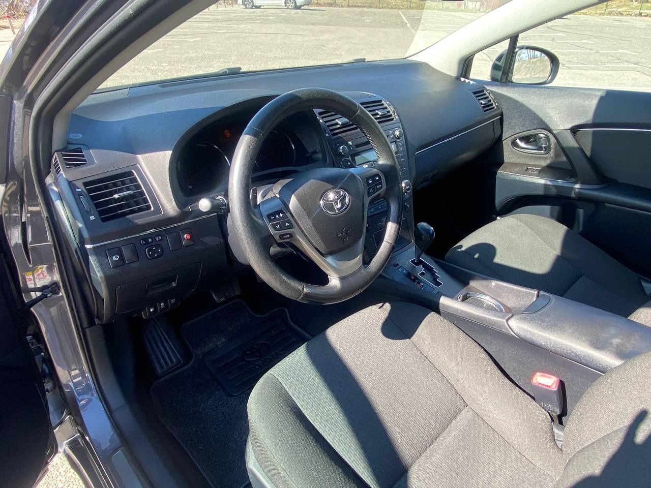 Toyota Avensis Premium