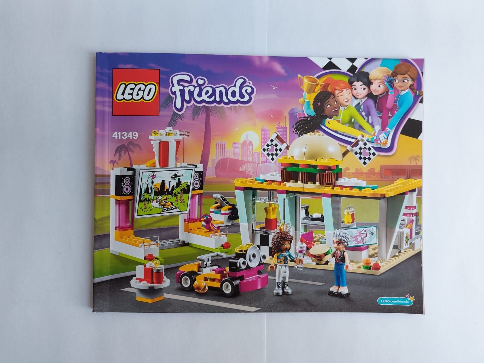 Lego frends 41349 ,,Wyścigowa restauracja"