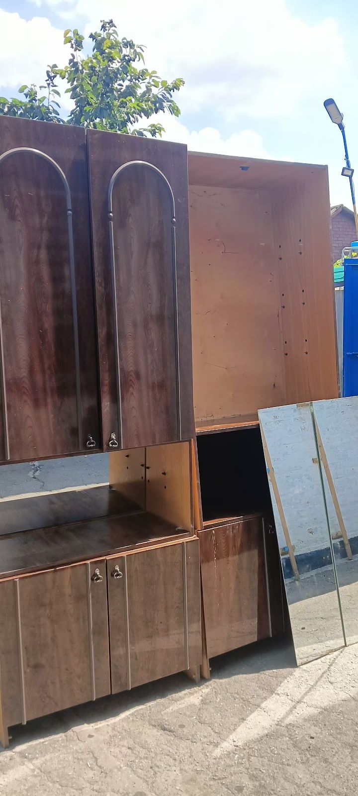 Продам  меблеву стінку або тумби окремо