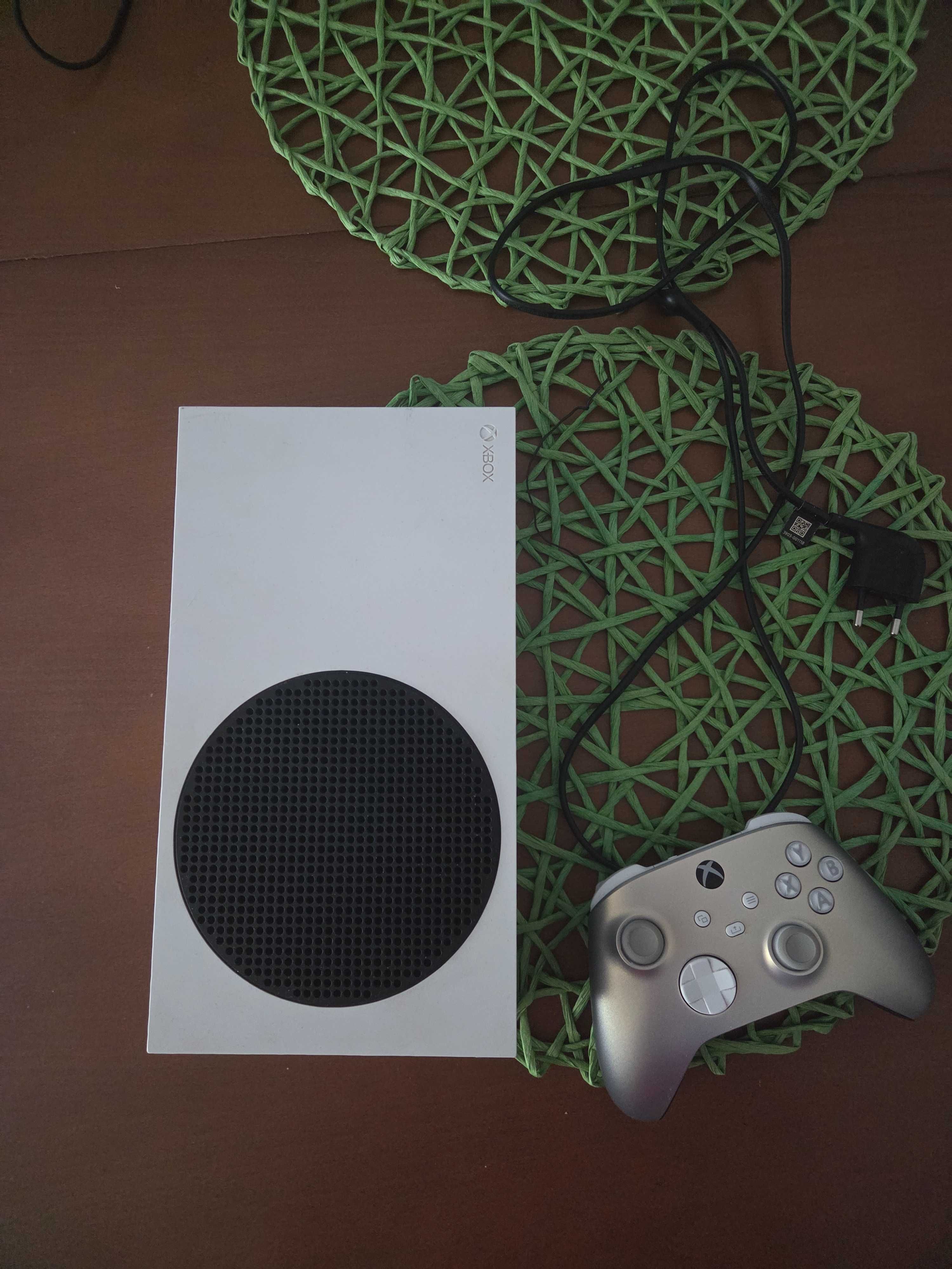 Konsola MICROSOFT XBOX Series S 512 GB Pad Stan BDB