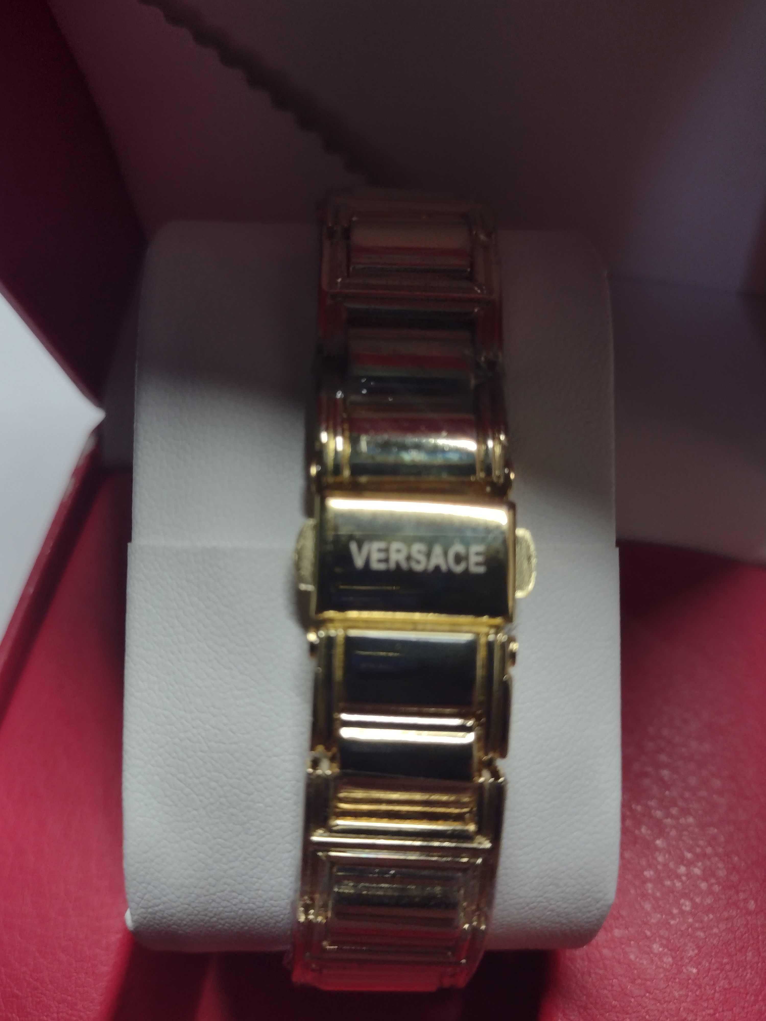 zegarek versace w pudelku