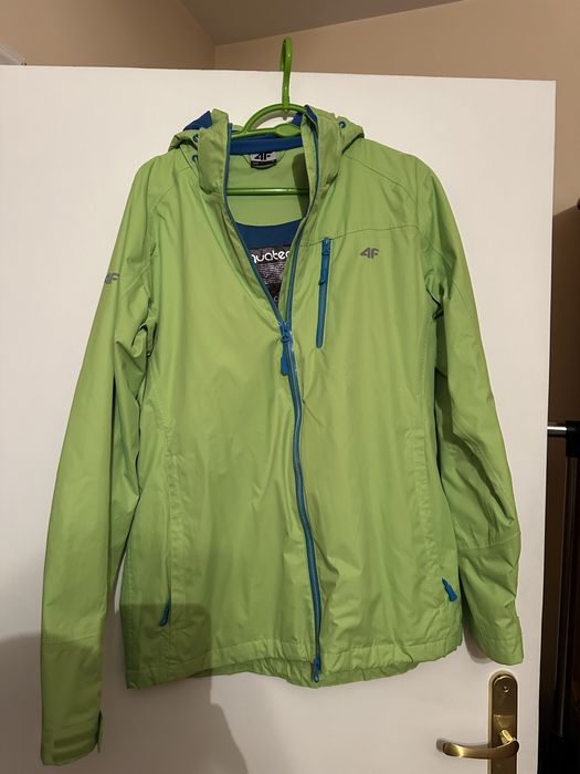 Kurtka typu aquatech