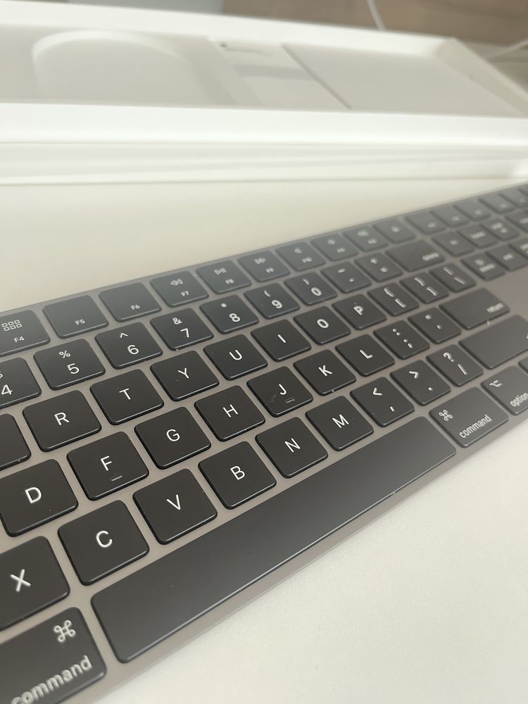 Клавіатура Magic Keyboard with Numeric Keypad Space Grey