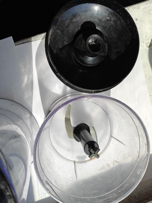 Блендер миксер Liberton 1000w на запчастини