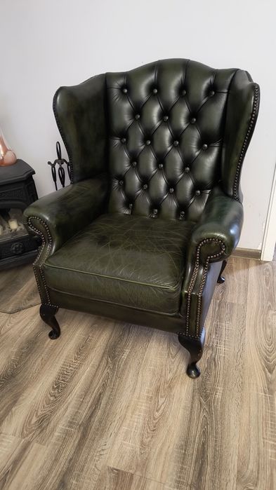 Piękny skorzany fotel chesterfield