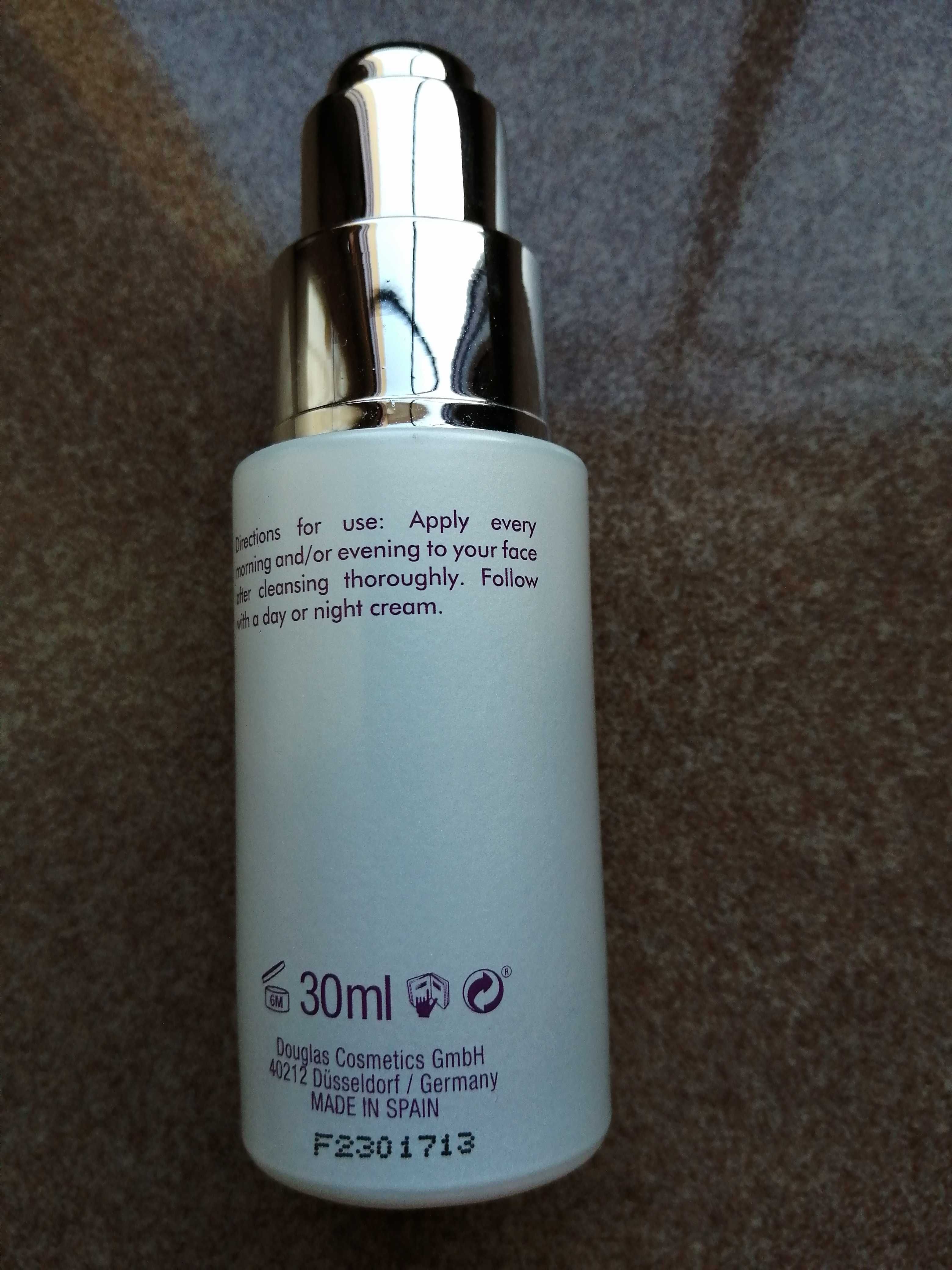 Serum redukujace przebarwienia Douglas