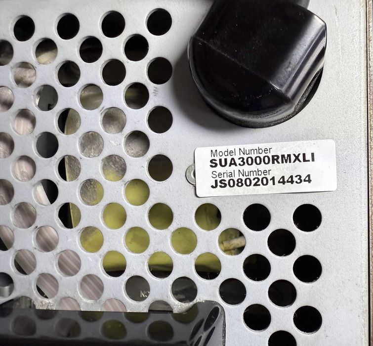 Джерело безперебійного живлення APC Smart-UPS 3000 XL