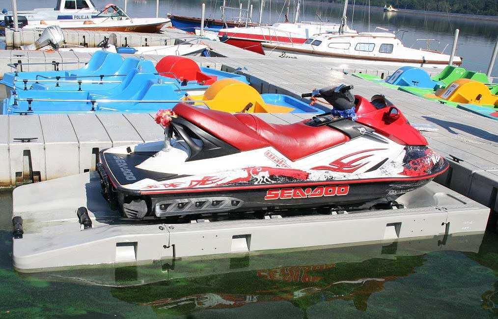 Port najazdowy na skuter wodny, port pływający suchy dok pomost 400
