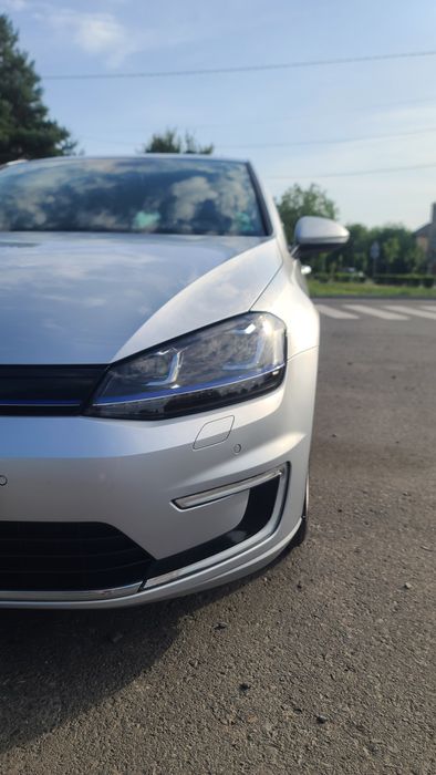 Продам E-Golf 2016р