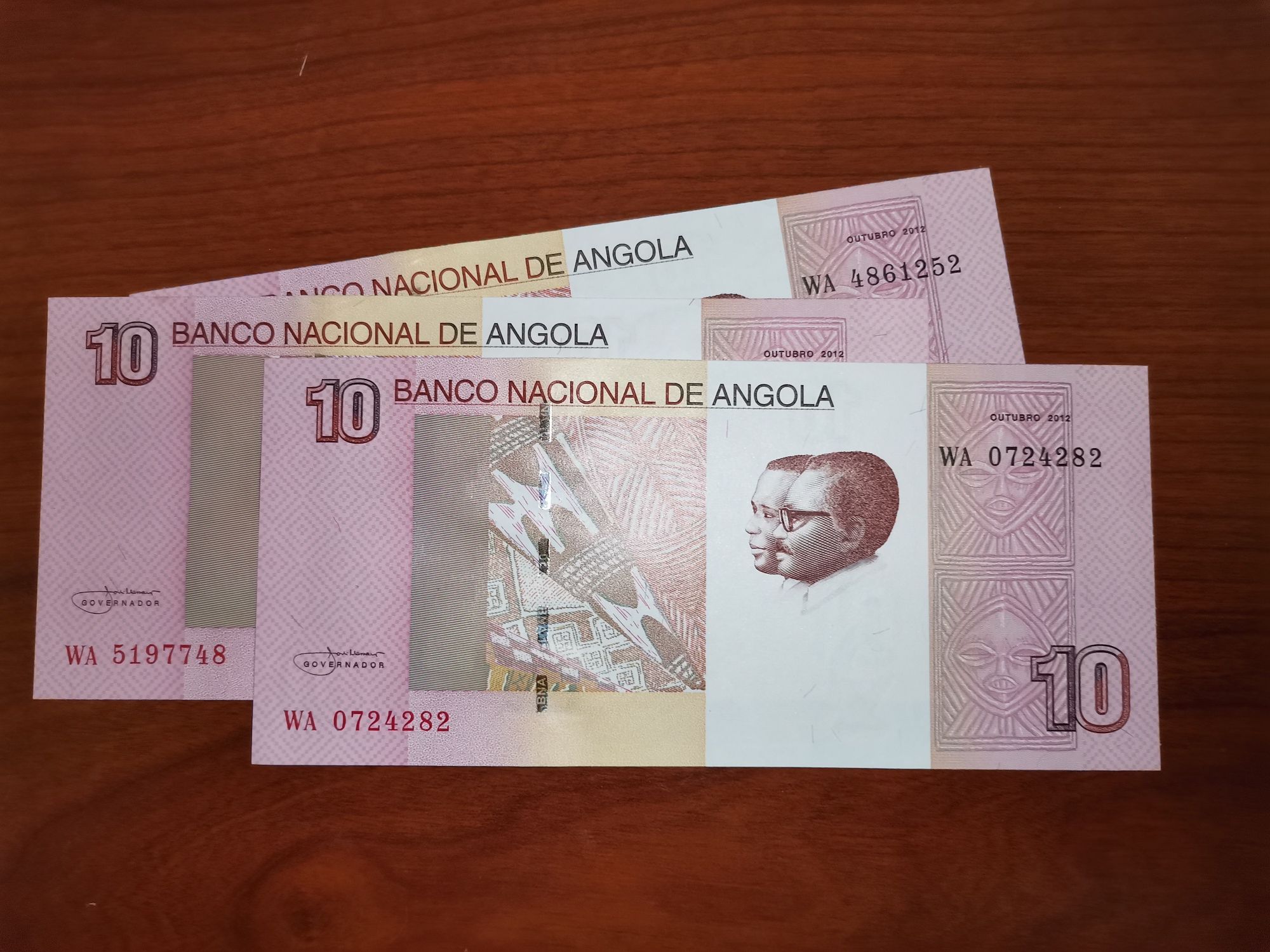 Nota nova de Angola