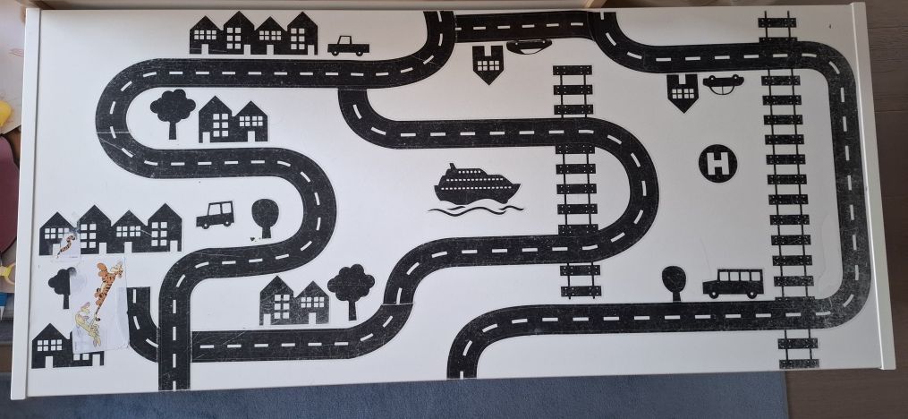 Regał ikea trofast z pojemnikami