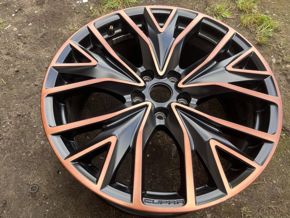 SEAT Cupra Alu felga 8.0Jx19H2 ET49 5FA