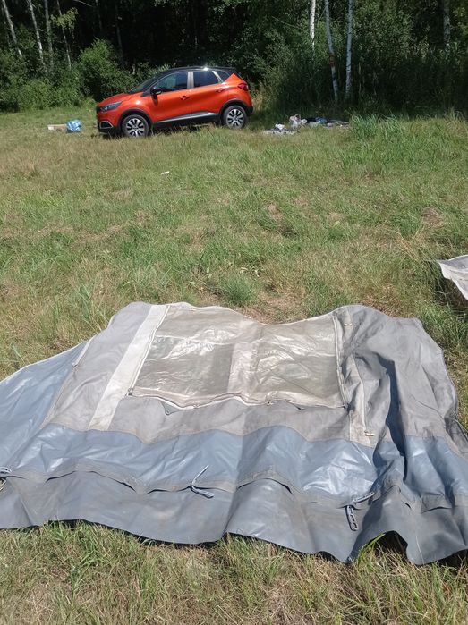 Przedsionek do przyczepy