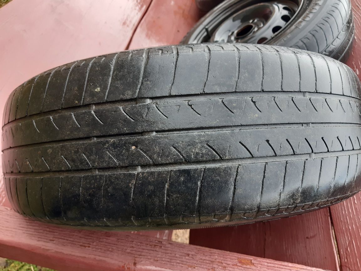 Шини Bridgestone B250 175/70 R13 82H із стальними оригінальними дискам