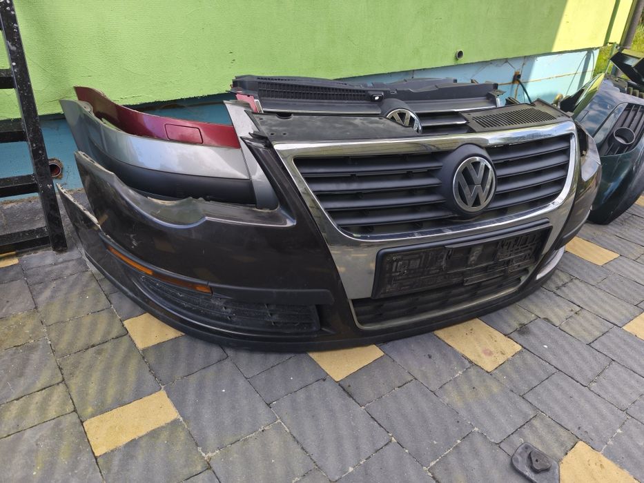 Бампер  пасат б6 шт  комплект