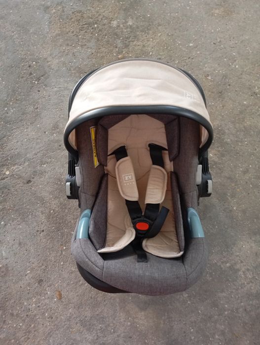 Carrinho de bebé - conjunto de rua Zippy safe