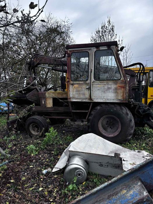 Грейферний ескаватор Карпатець