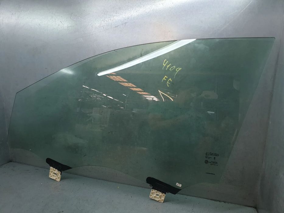 Vidro porta frente esquerda PEUGEOT 3008 II (M_)