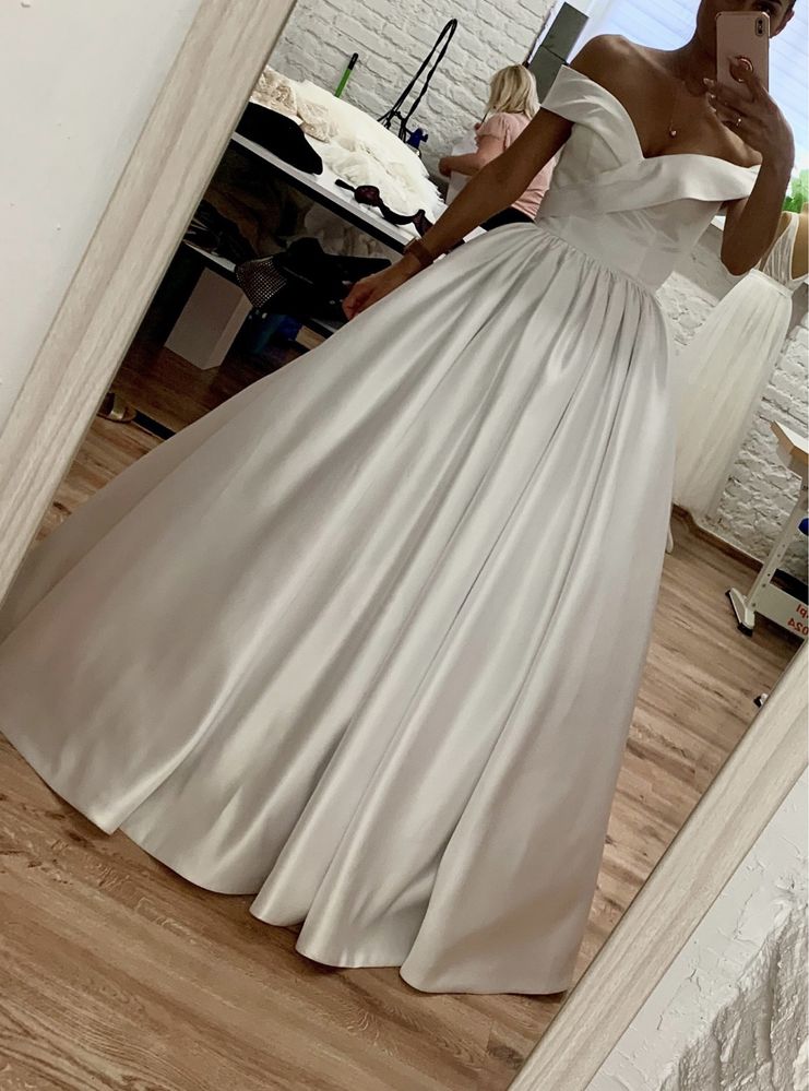 Biała suknia ślubna princessa / księżniczka