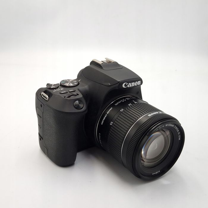 Lustrzanka canon eos 250d 18-55 stm