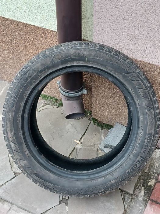 Зимова гума hankook 205/55/16.
