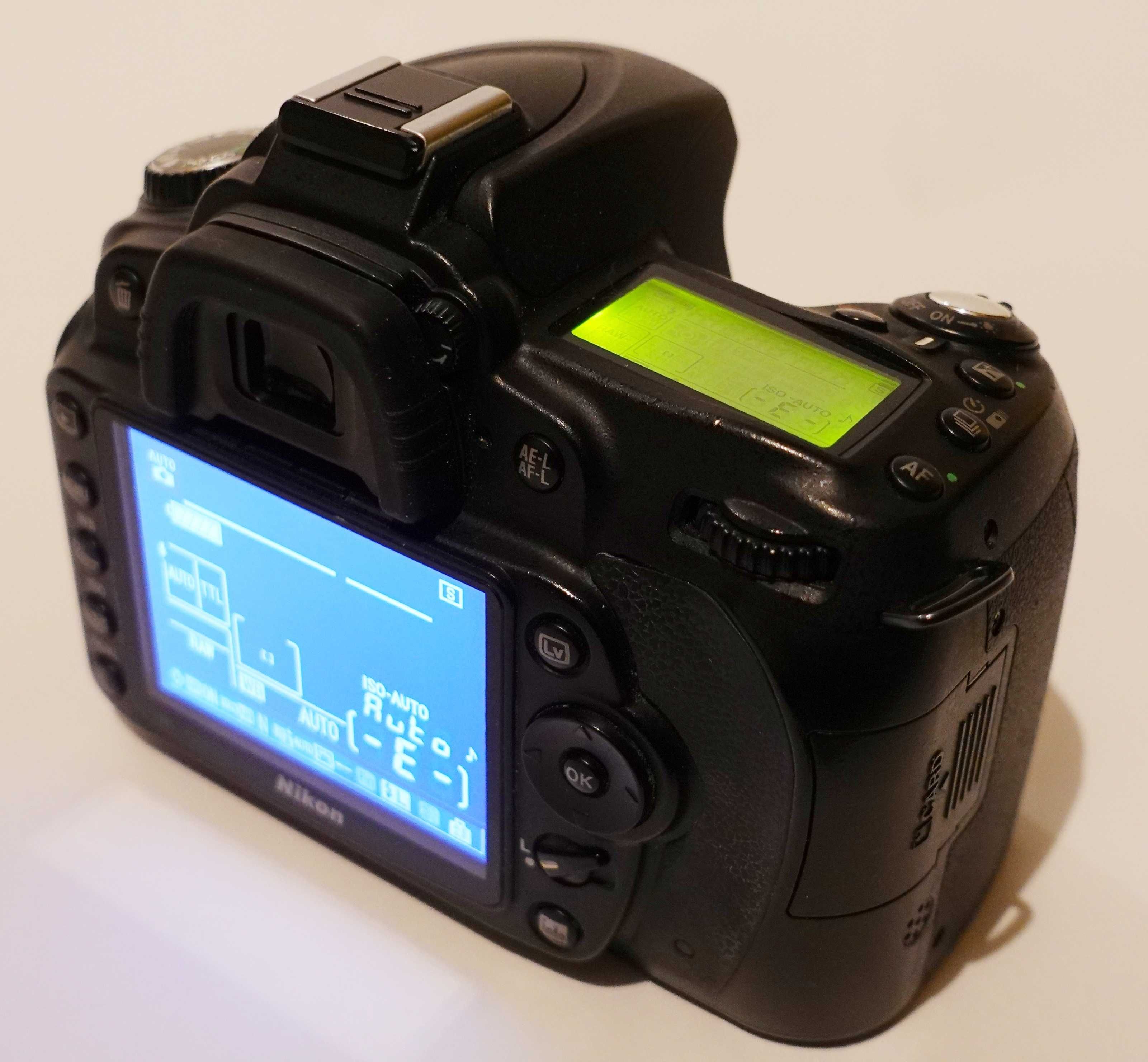 Nikon D90 Body Nikkor 18-200, Nikkor 50 f/1.4, BatteryPack Akcesoria