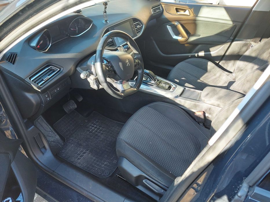 Peugeot 308 1.5 bluhdi 18r polecam.