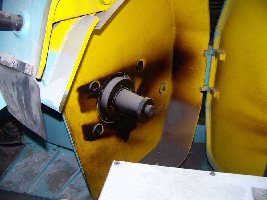 NOWA Czeska Szlifierka do wałków CNC BHB 400 x 800  TOS