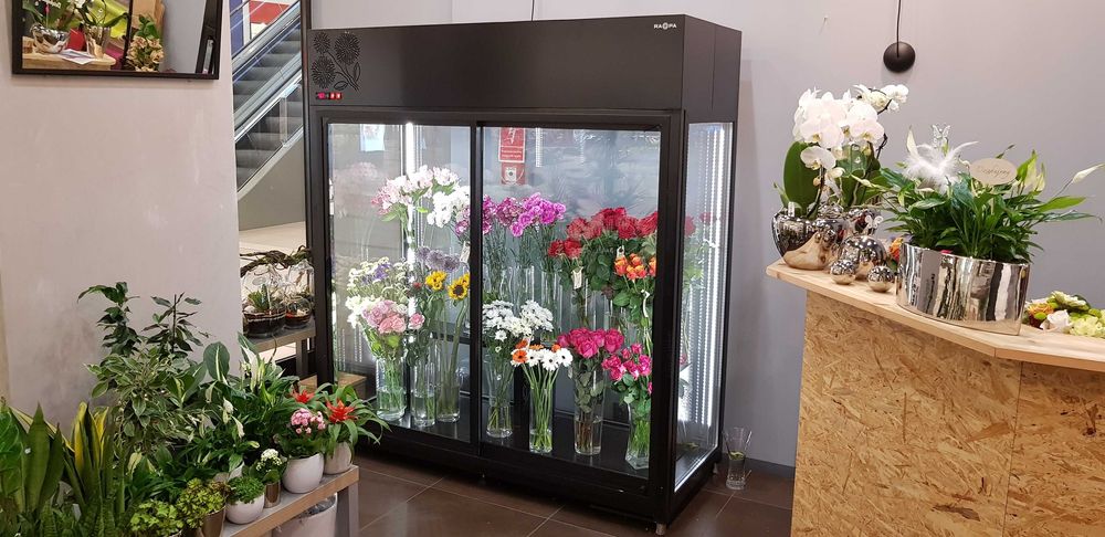 Chłodnia na kwiaty 120 cm. Wyposażenie kwiaciarni .