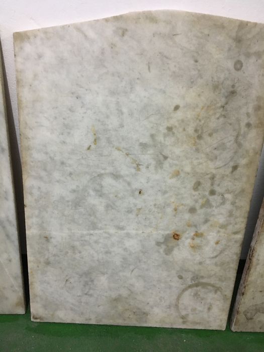 Marmury- płyty o różnych wielkościach