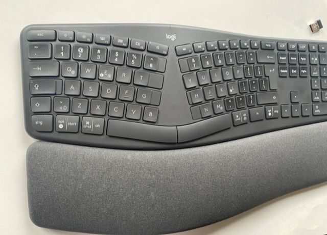 klawiatura membranowa logitech ergo k860 qwerty opis