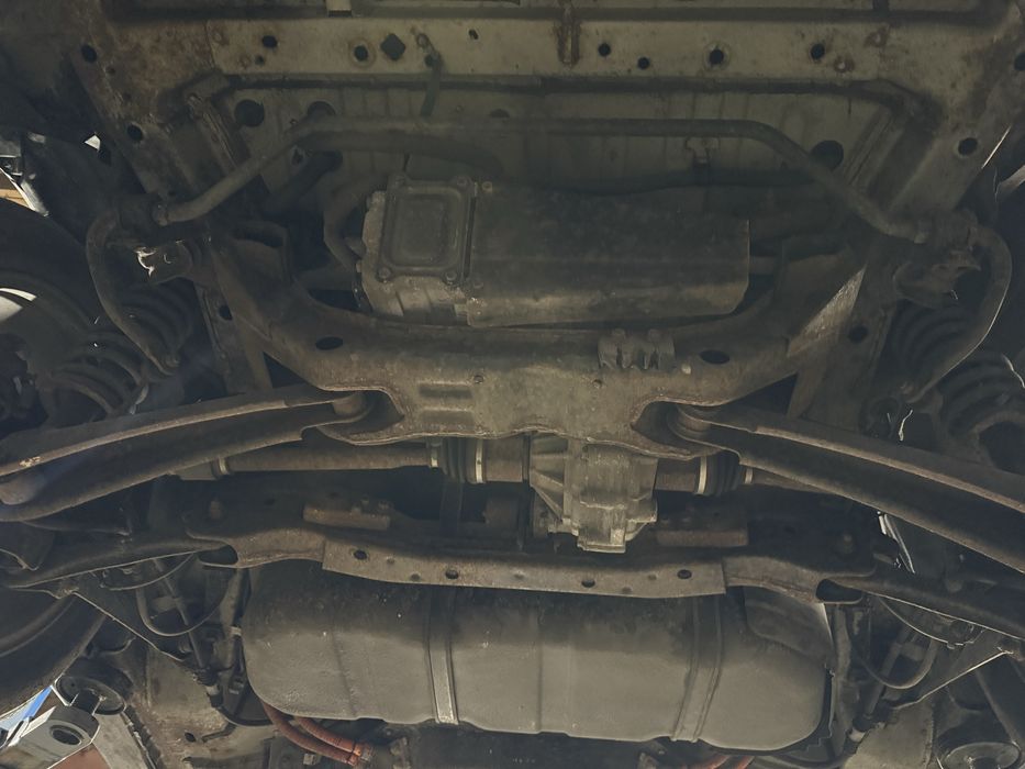 Задній балка підрамник Mitsubishi Outlander 12-20 2.0 PHEV 4WD