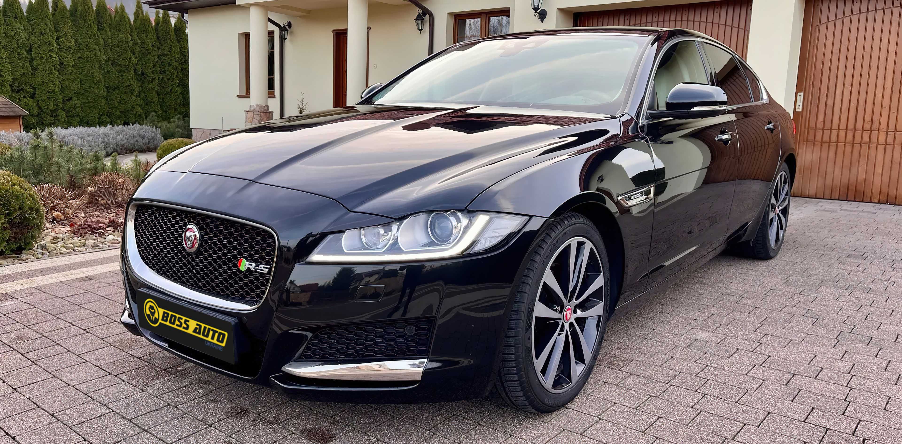 Jaguar XF 2018 Black