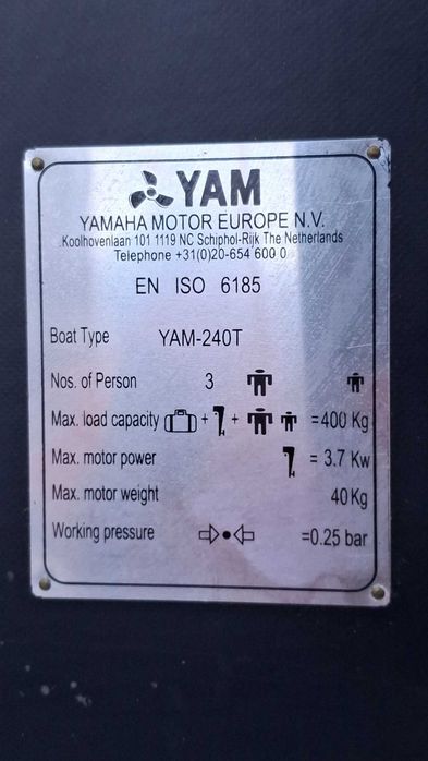 Vendo barco pneumático YAM 240 T