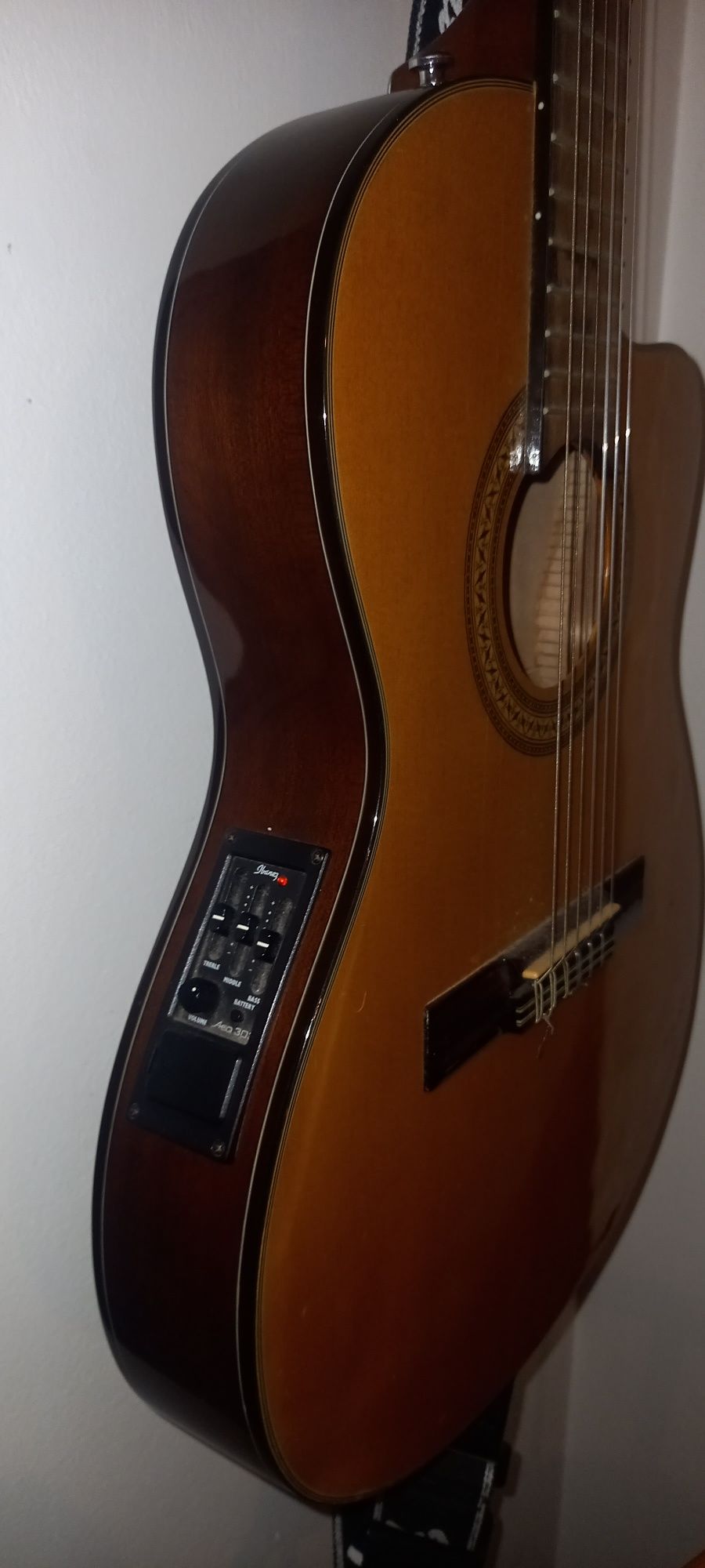 Guitarra Ibanez semi acústica