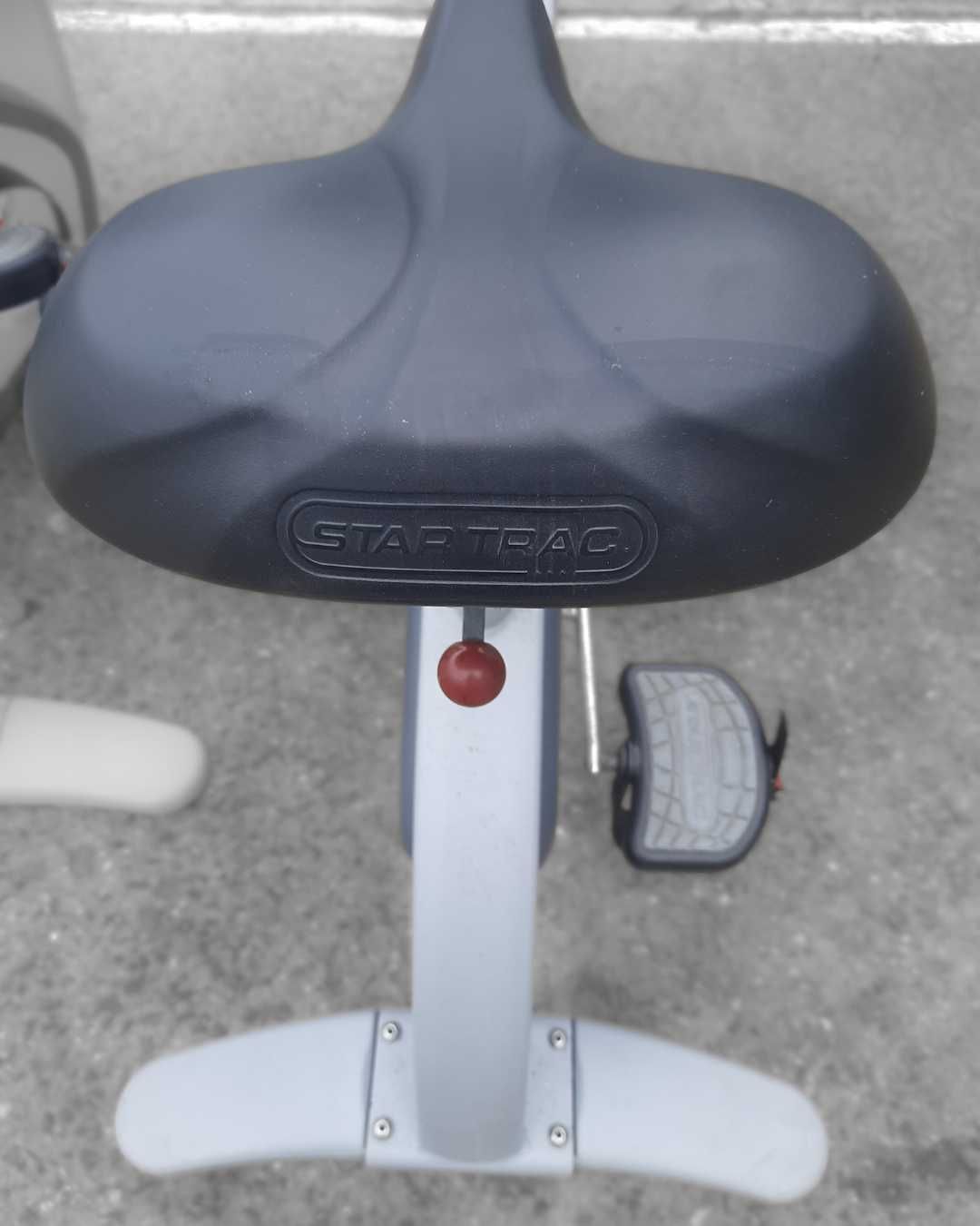 Stacjonarny rower pionowy treningowy Star Trac PRO