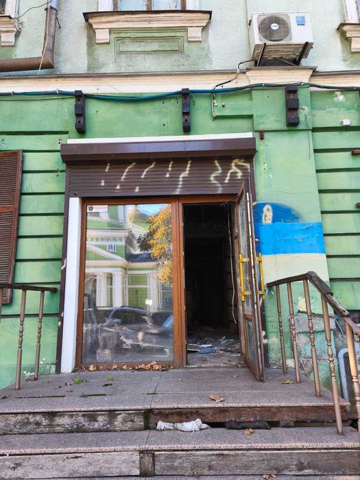 Продам 1000м2 в доме на Троицкая/ Екатерининская фасад, центр города.