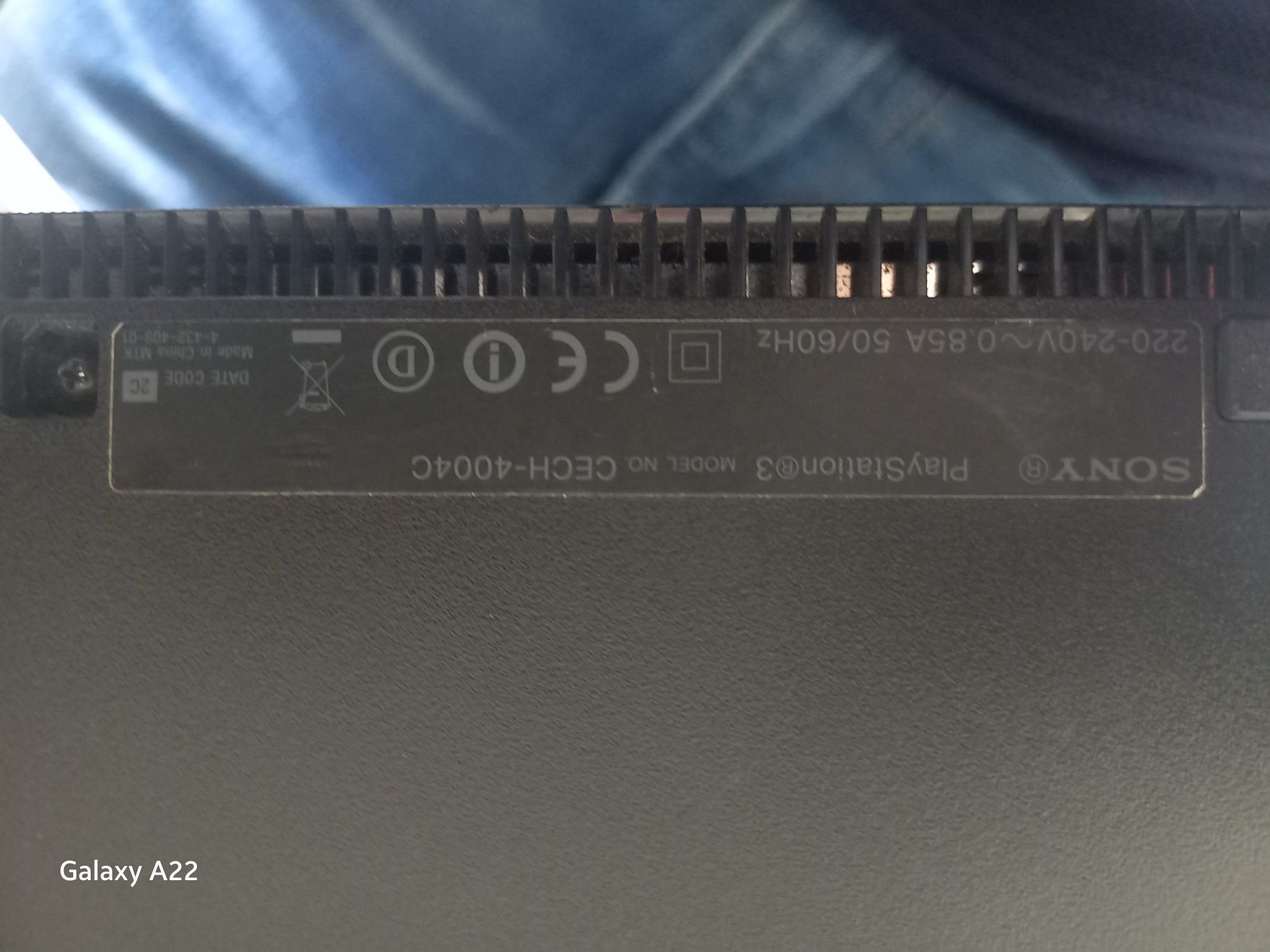 Ps3 super slim 4004C