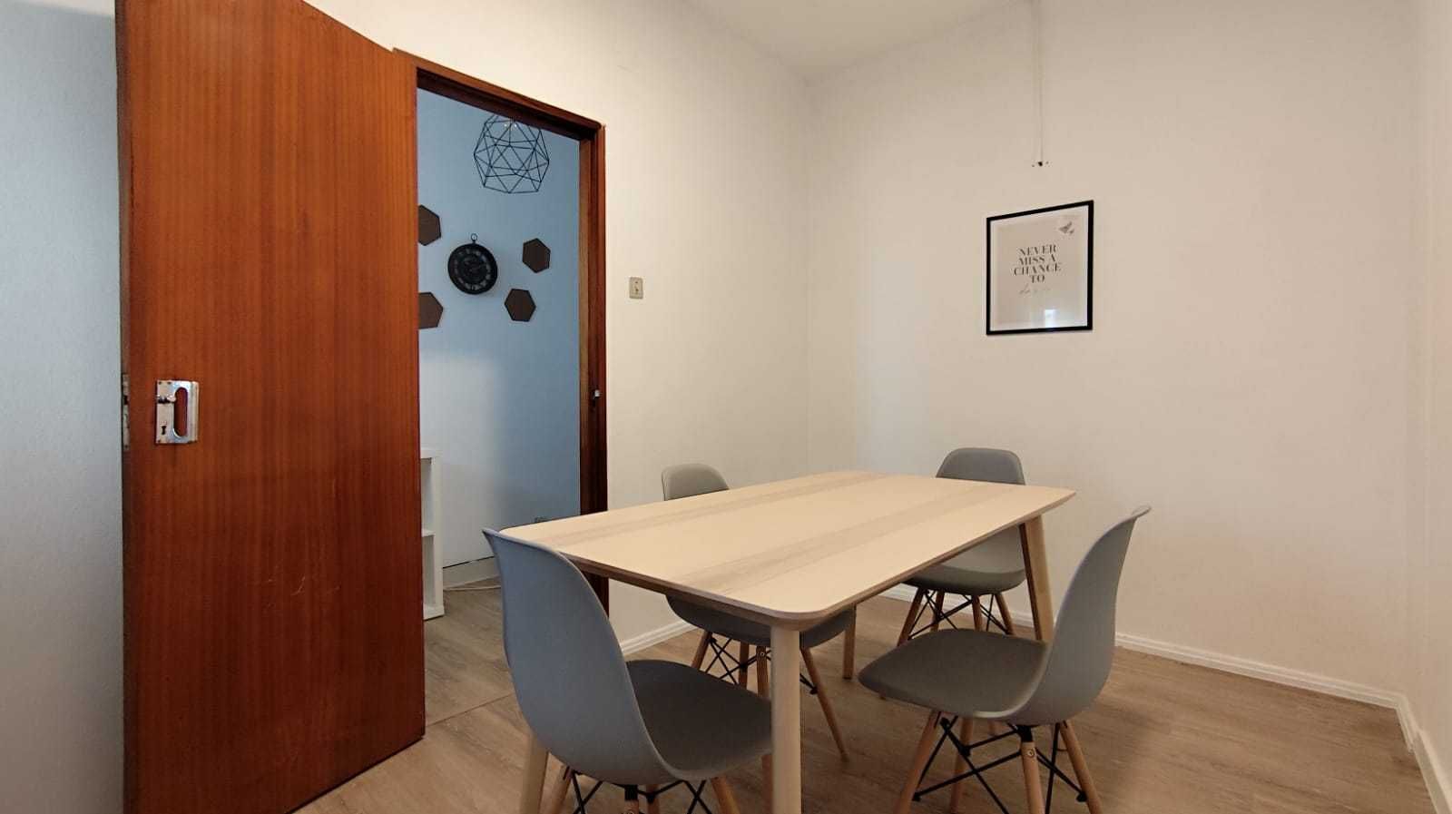 Arrenda-se Quarto para estudantes ISCAC apartamento remodelado