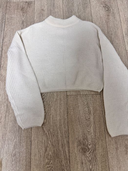 В‘язаний светр вкорочений