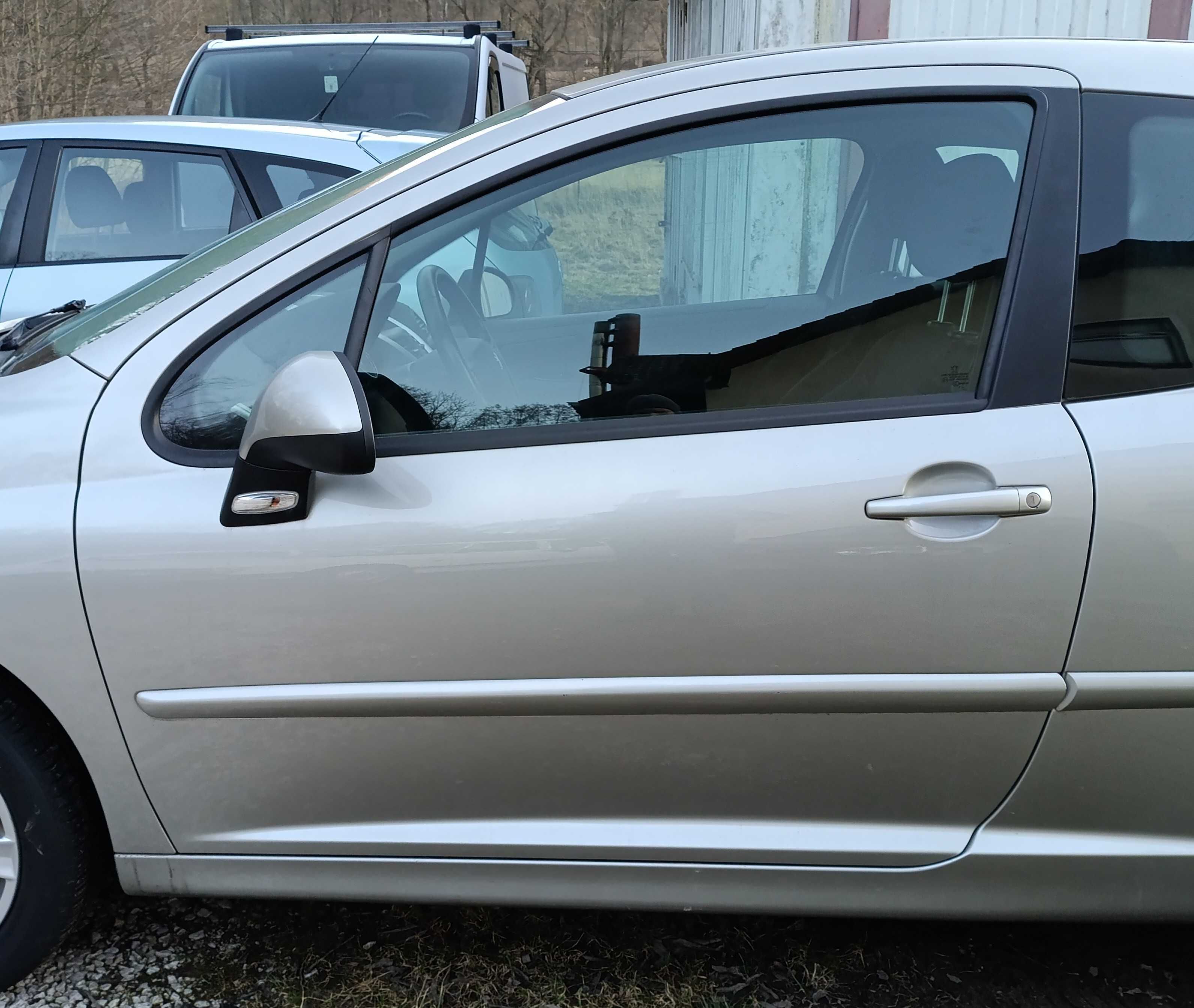 Peugeot 207 1.6VTi ETSC Części Zderzak Drzwi Lampa Lusterko Kierownica