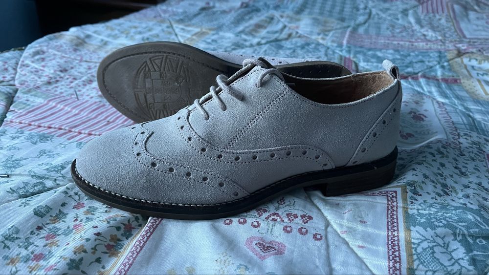 Tapadas oxford cinzentos