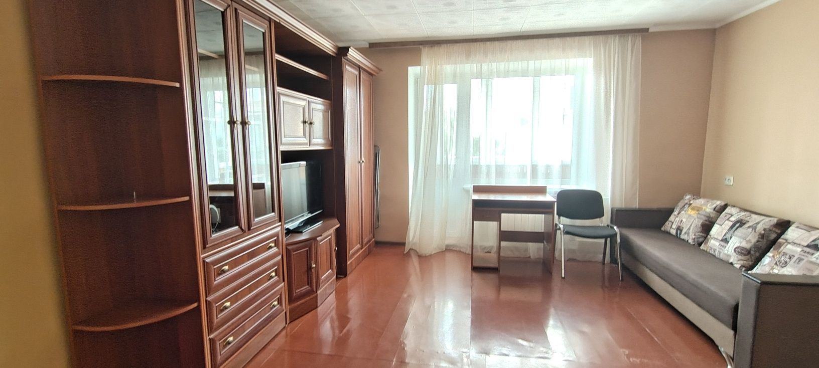 Продам однокімнатну квартиру з меблями і технікою