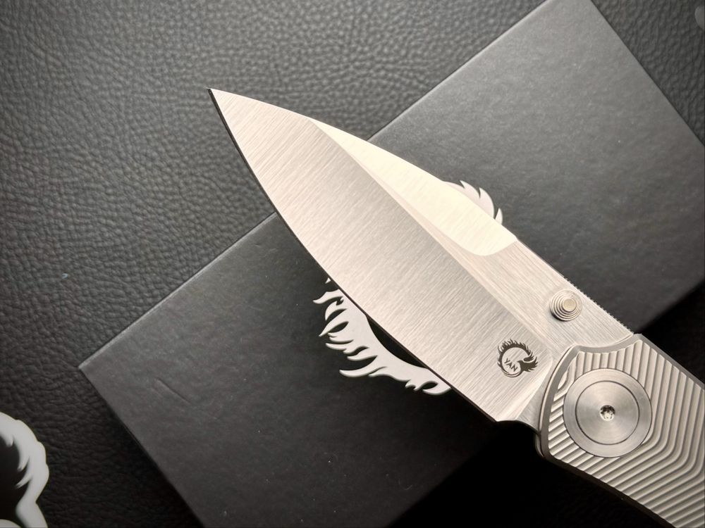 Нож Chevron Titanium Front Flipper Satin Matthew Christensen MagnaCut