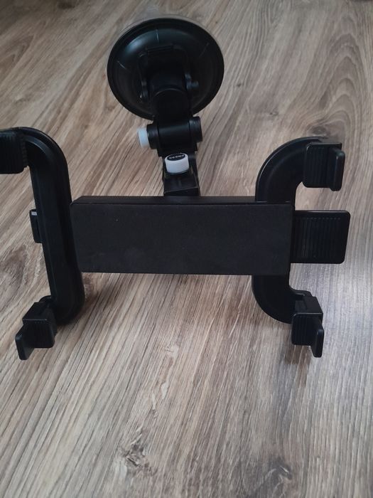 Продам тримач GPS навігатора,планшета і телефона