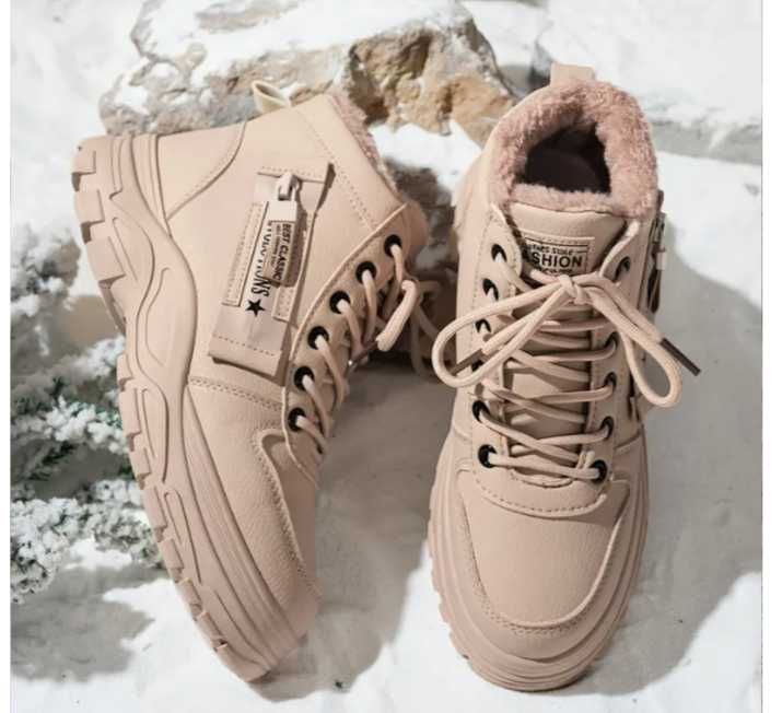 Жіночі зимові черевики на платформі з плюшевою підкладкою