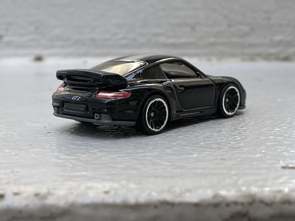 Hot wheels Porsche 911 gt2