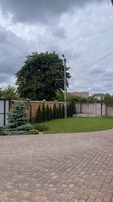 Будинок 365 м2 по вул.І.Франка